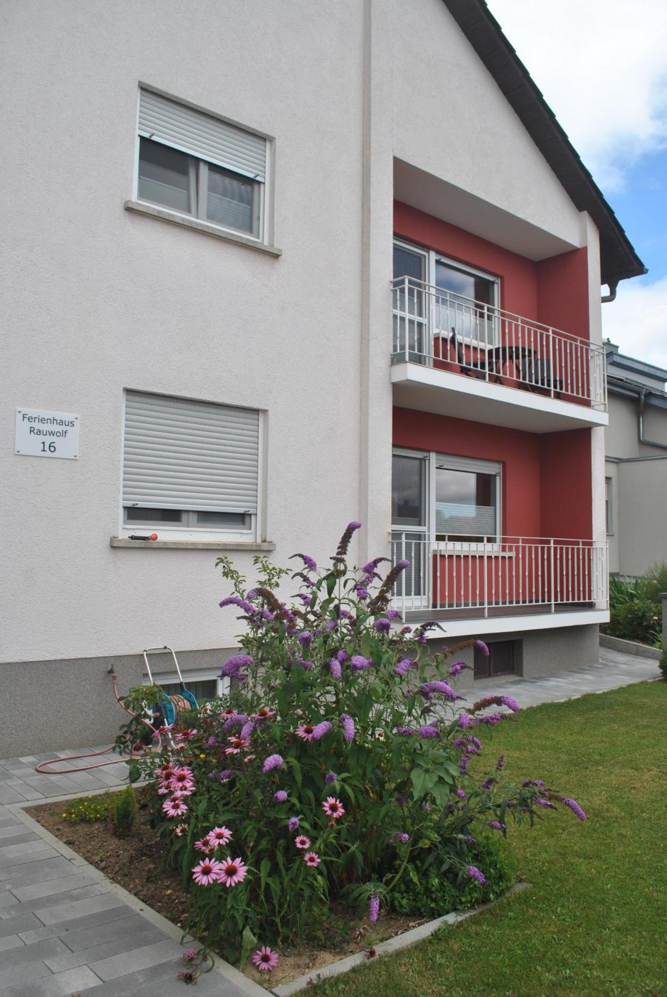 Ferienhaus Rauwolf Mit 2 Ferienwohnungen Roschbach Exterior photo